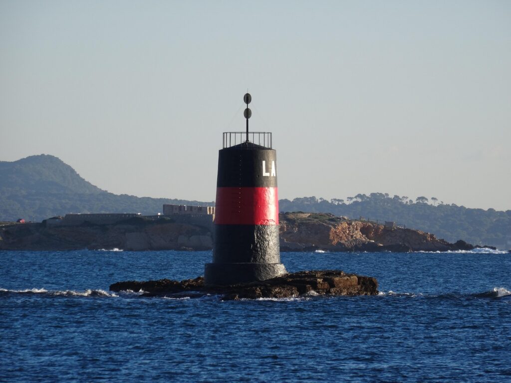 un phare à Bandol